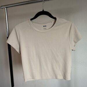 Uniqlo Ultrastretch AIRism Cropped Shirt